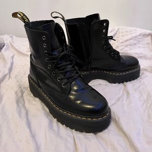 DOC MARTENS JADON PLATFORMS🖤